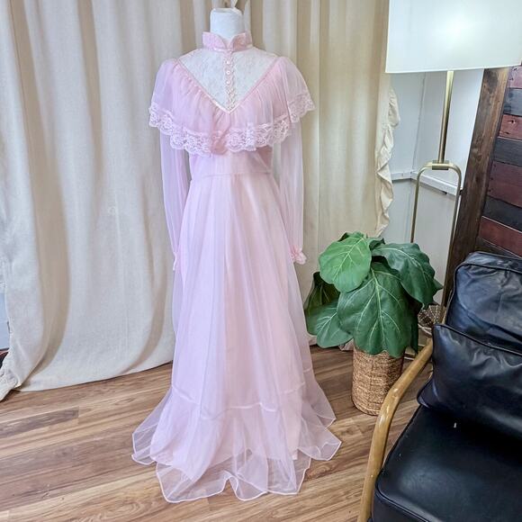 Victorian Pink Bridal Nightgown 70s Coquette Romantic Feminine Union SM MED - Picture 9 of 15